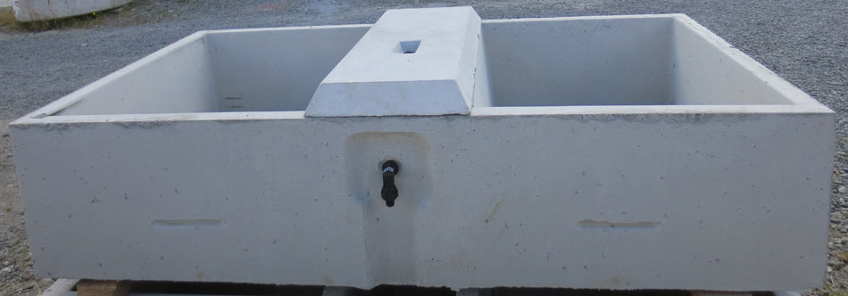 double chamber trough with lid