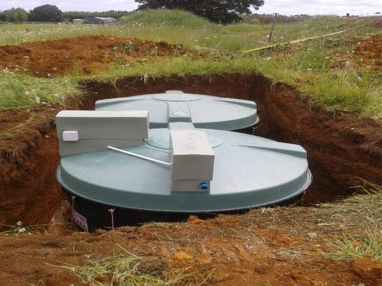 Tech Treat Plastic Septic Tank