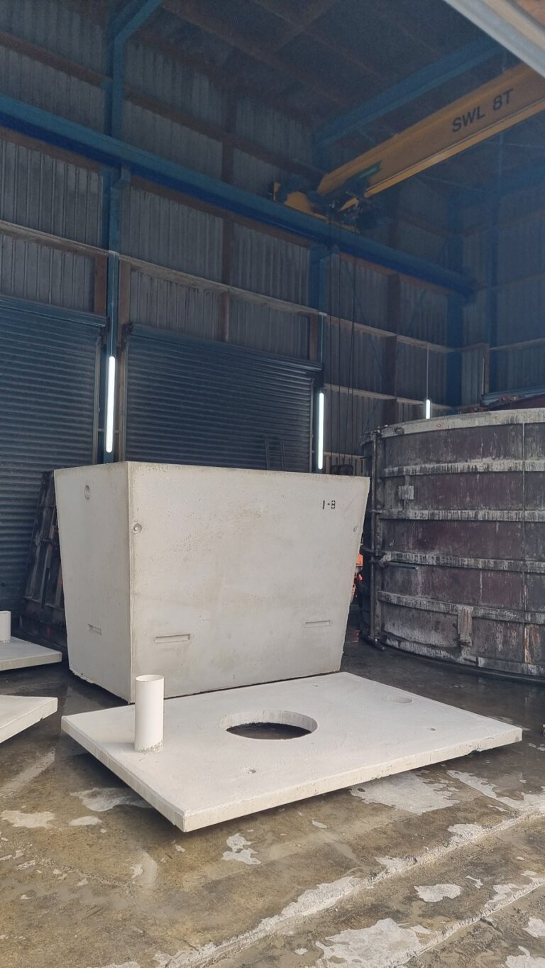 Wade Concrete Products 4500 Litre Septic Tank (11)