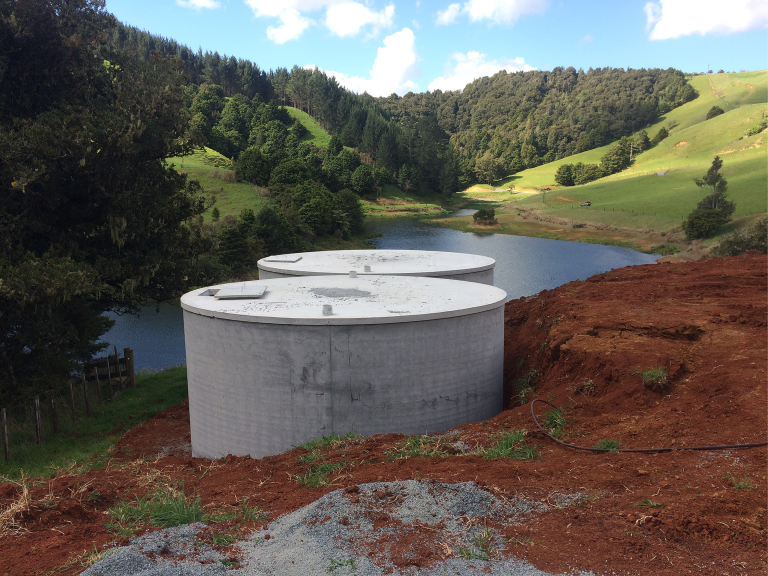 Wade Concrete Oval Water Tank