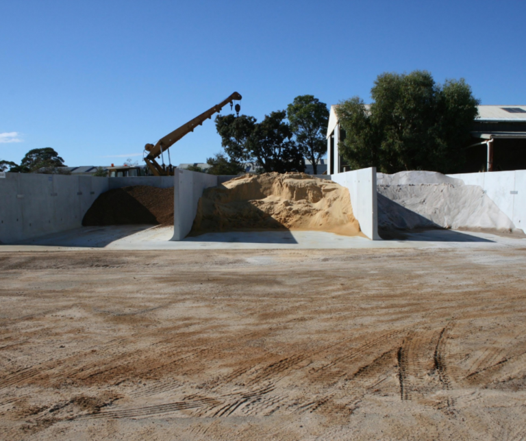 Wade L-Block's Egineered Self-Supporting Retaining Wall (1)