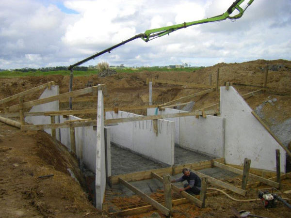 Flood Gate System, Precast, Made by Wade Concrete Products Dargaville (5)