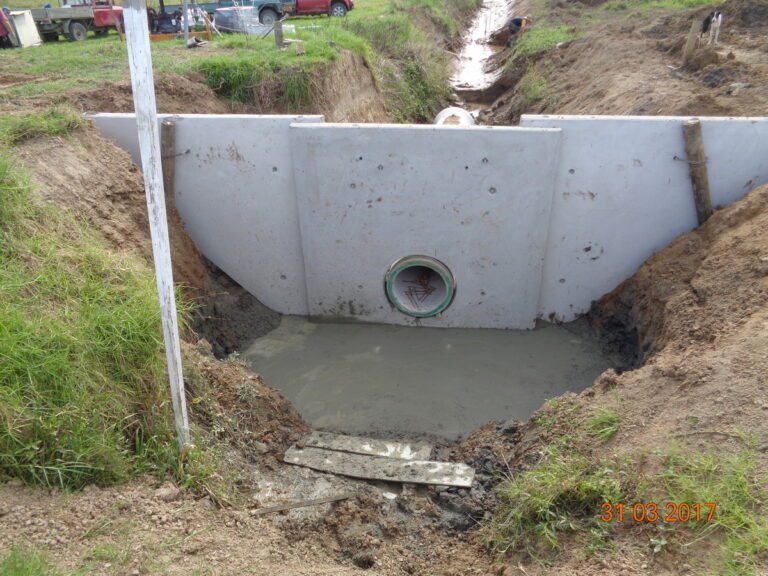 Wade Concrete Flood Gate (4)